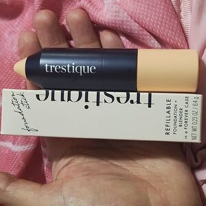 Trestique foundation stick